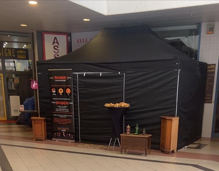 mini room  soit dans une tente ou dans une salle chez le particulier 