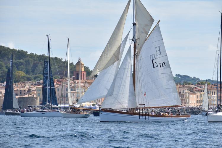 Régate des Voiles de Saint-Tropez – Sortie en voilier avec pique-nique