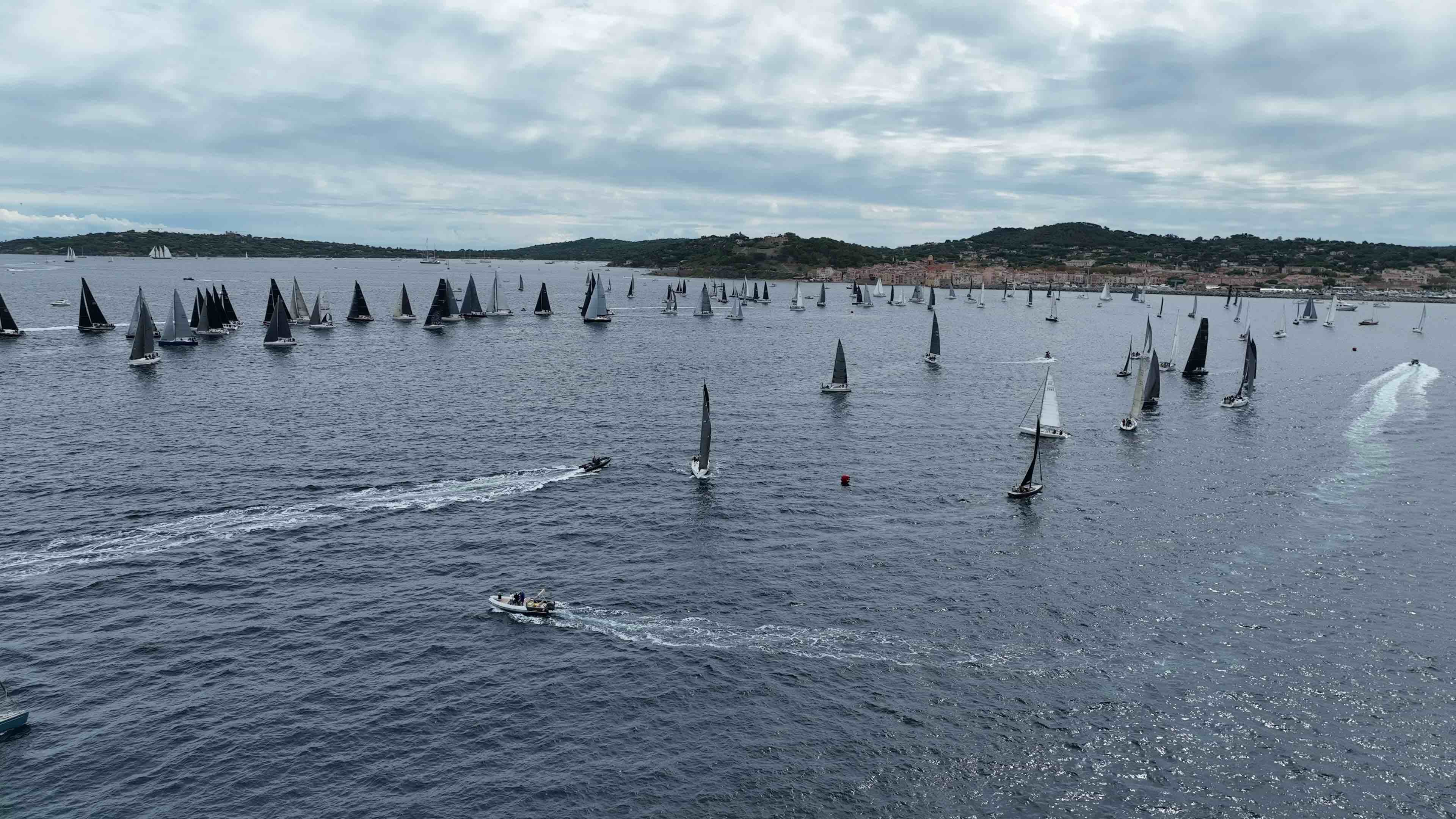 Voiles de Saint-Tropez : vivez la régate de l’intérieur (suivi ou participation)