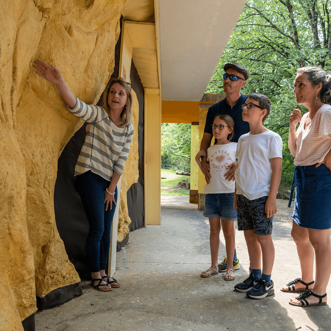 Visite guidée du Roc-aux-Sorciers