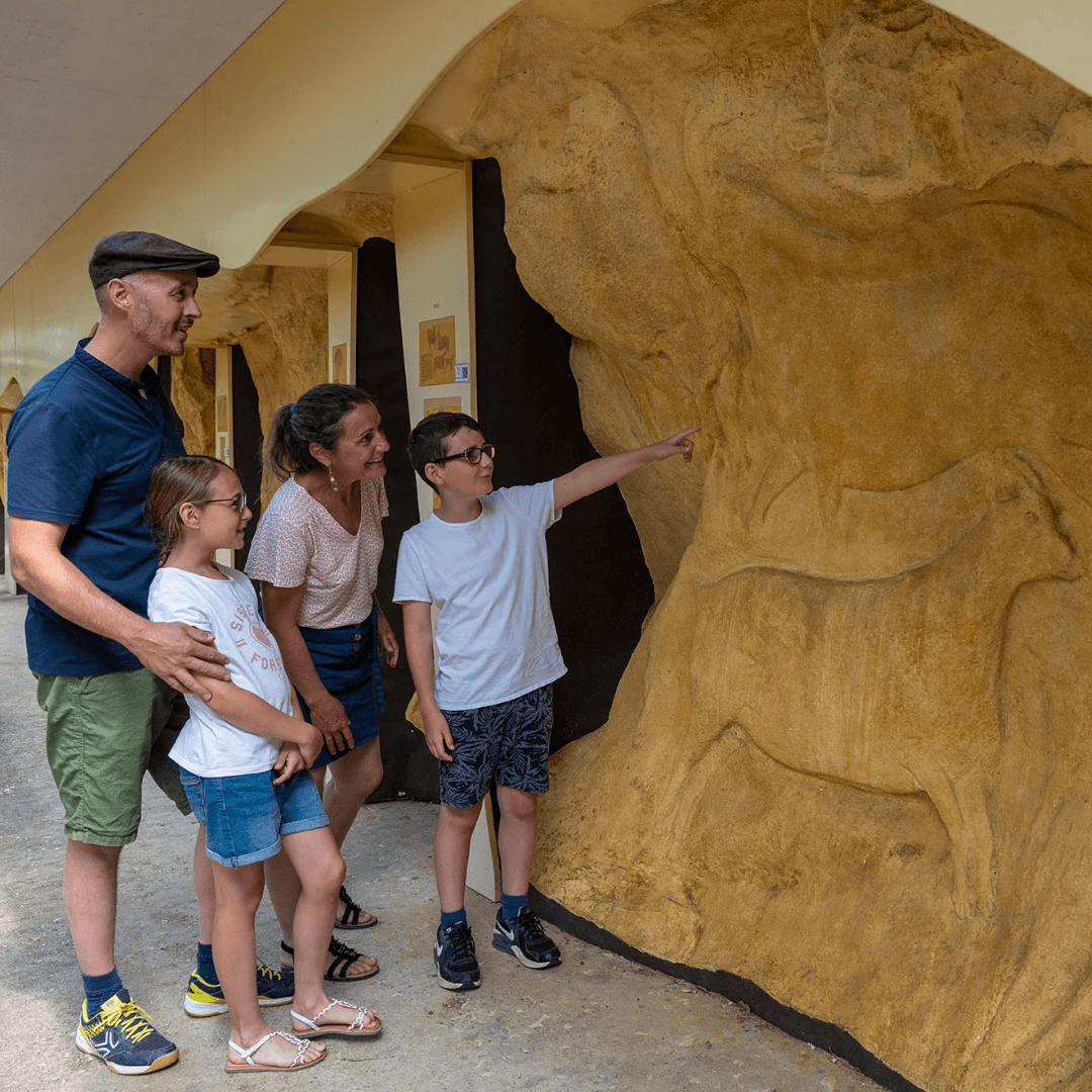 Visite libre : combiné Roc-aux-Sorciers et Forteresse d'Angles-sur-l'Anglin