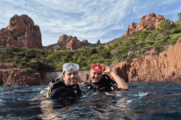 Baptême de plongée en duo à la Calanque Saint Barthélemy