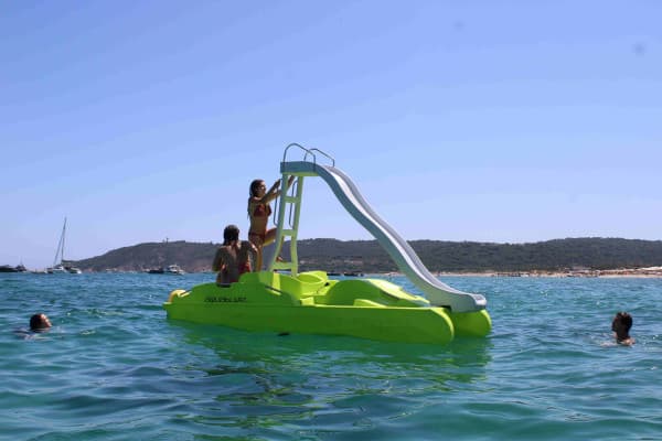 Location de pédalo en mer - plage de Pampelonne