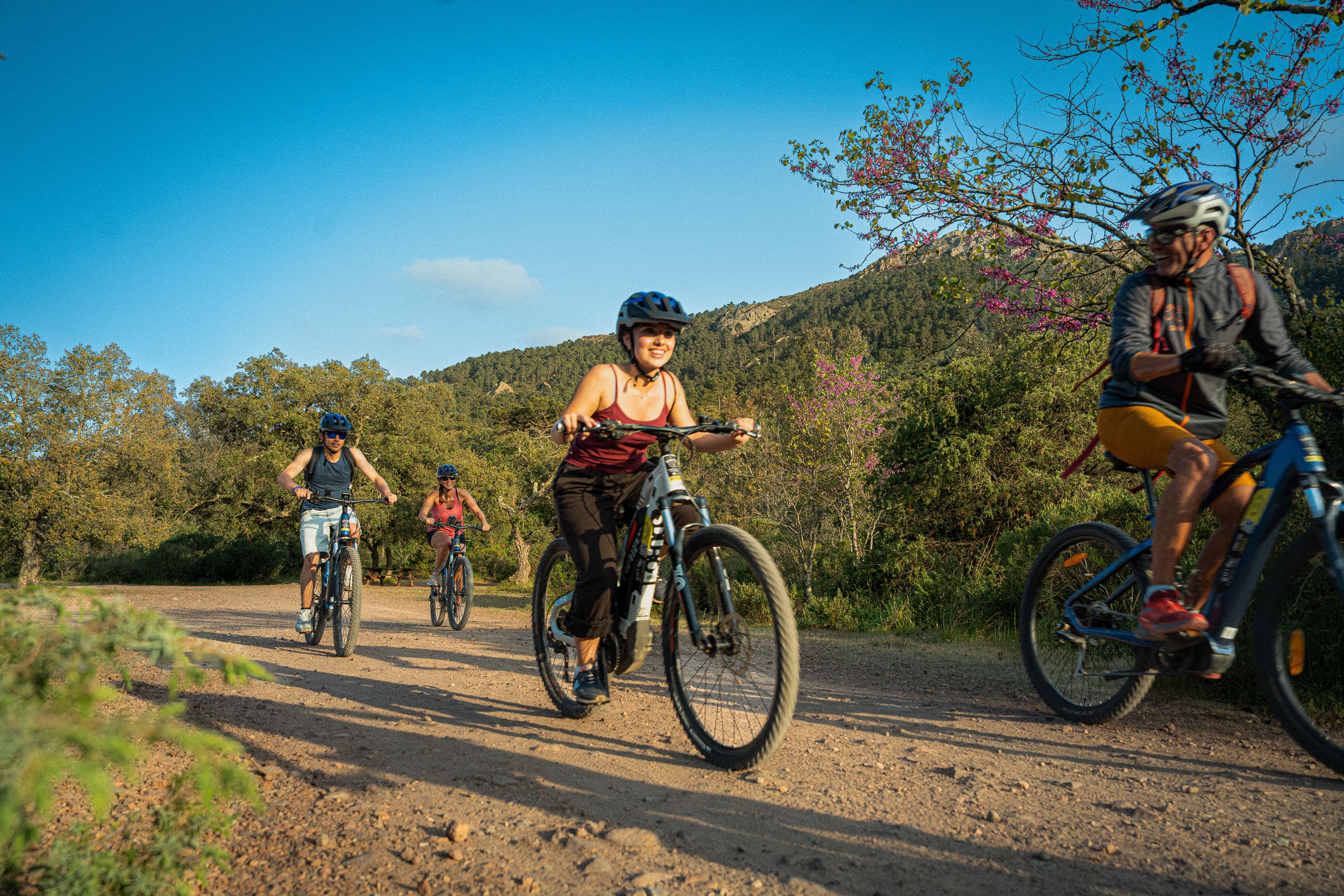 Location VTT coucher de soleil et apéro dans l'Estérel | Balade VTT électrique au départ d'Agay